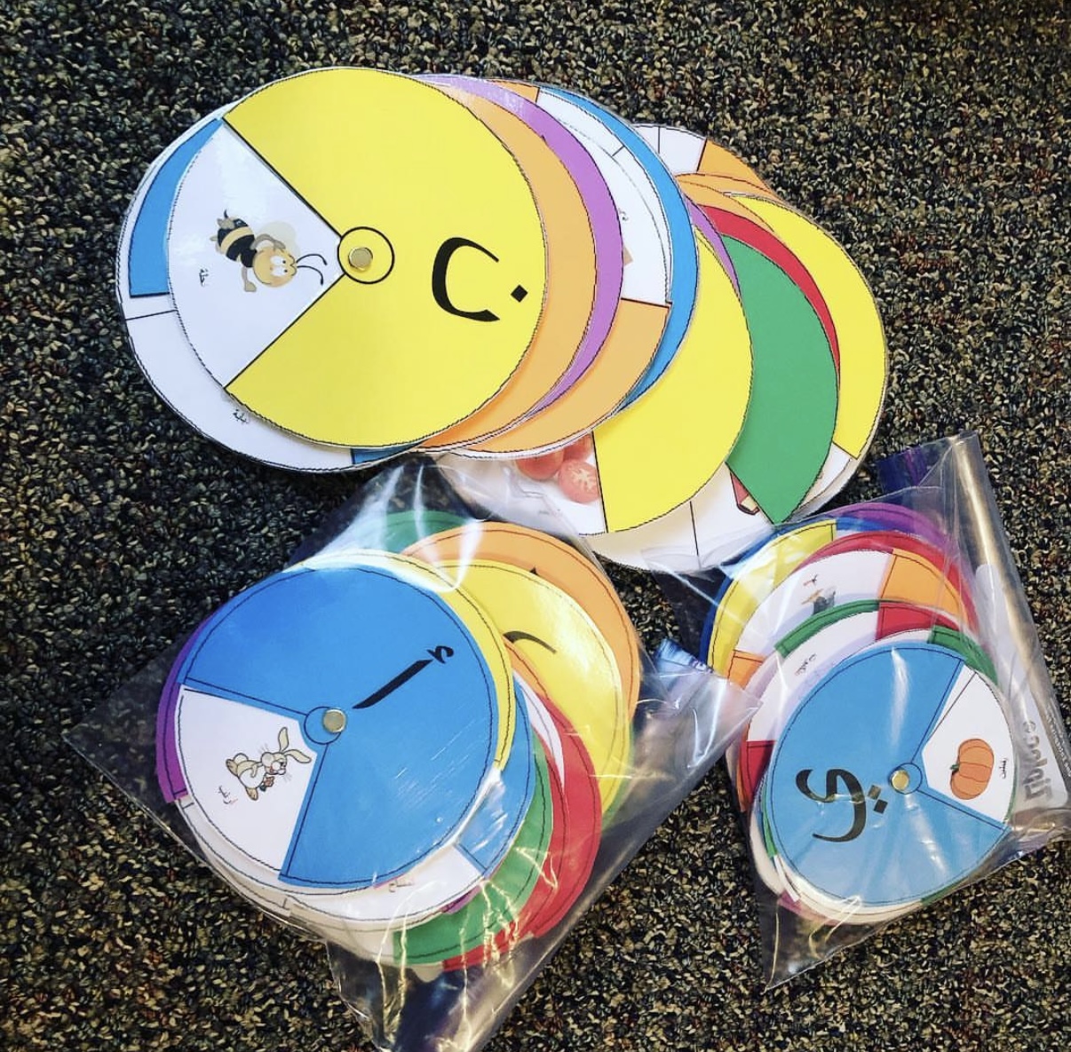 دوائر الحروف العربية التفاعلية – لتعليم الأطفال الحروف والكلمات بطريقة ممتعة